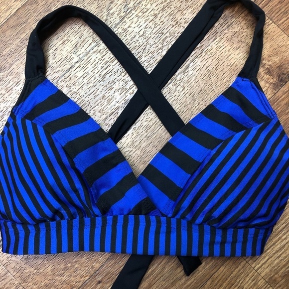 Striped Athletic Style Bathing Suit Top NWT - Picture 6 of 6